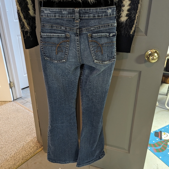 Ladies "One" Brand Jeans Size 29 Like New! - Picture 2 of 5